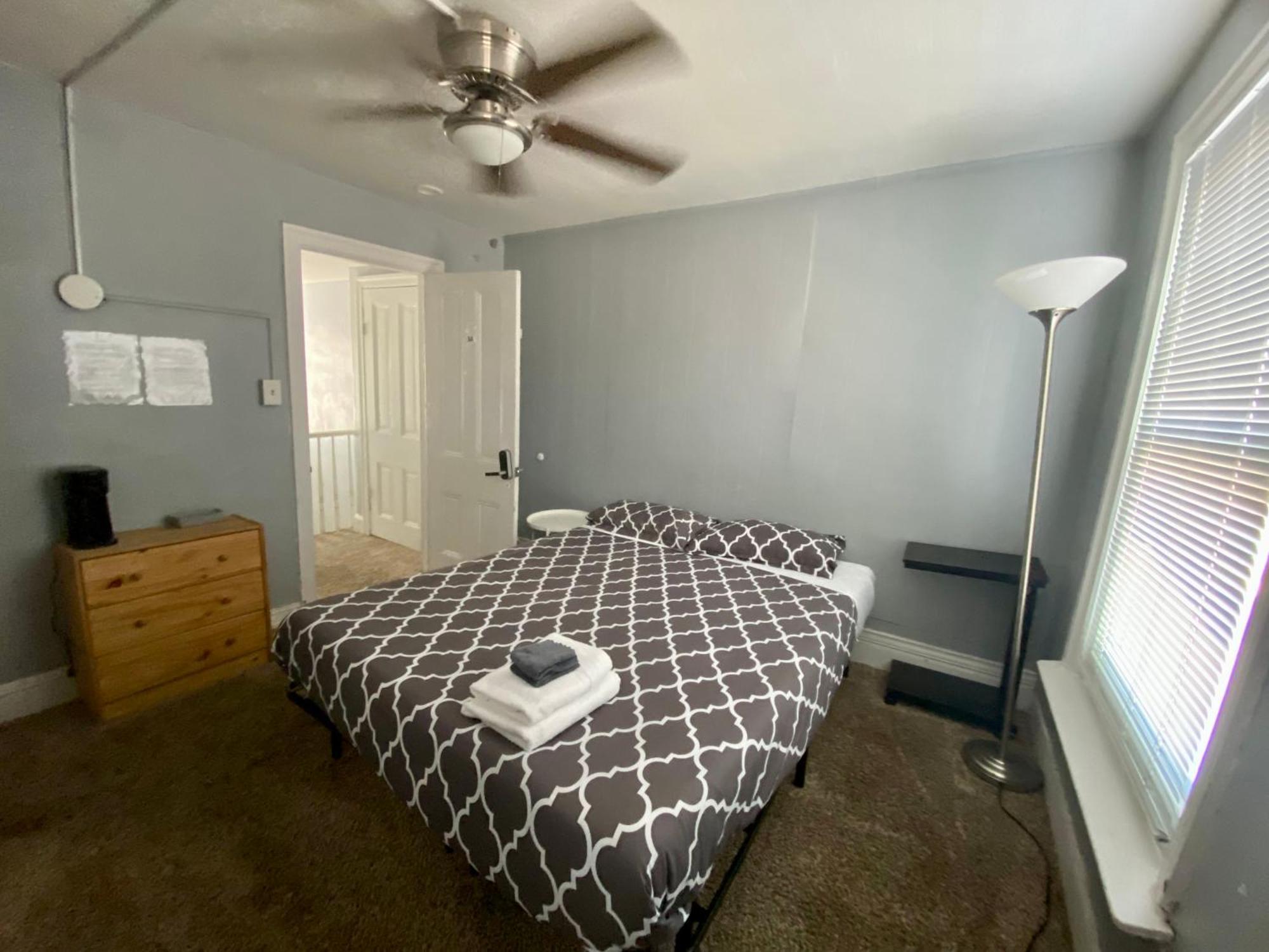 Clover 2900 - Apartment And Rooms With Private Bathroom Near Washington Ave South Philly Filadelfia Exterior foto