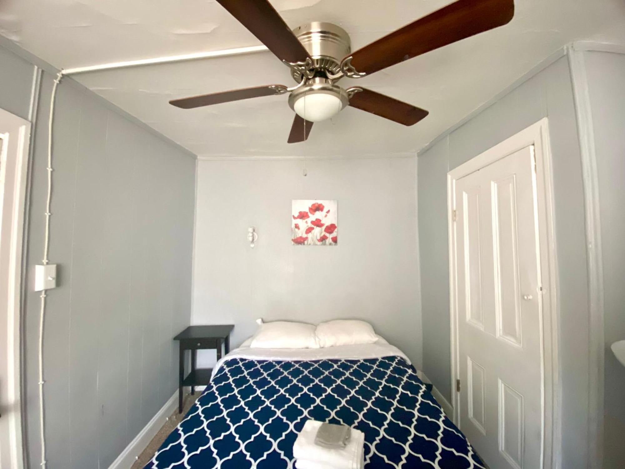 Clover 2900 - Apartment And Rooms With Private Bathroom Near Washington Ave South Philly Filadelfia Habitación foto
